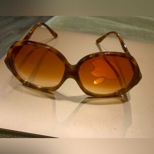 Yves St Laurent vintage tortoise sunglasses. Very good condition.Made Paris.